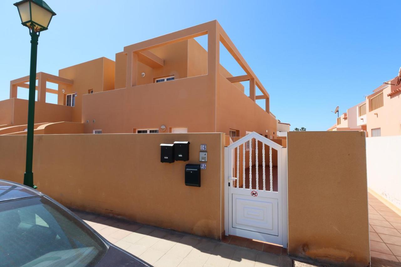 1 Bedroom Apartment In The Center Of Caleta De Fuste Bagian luar foto